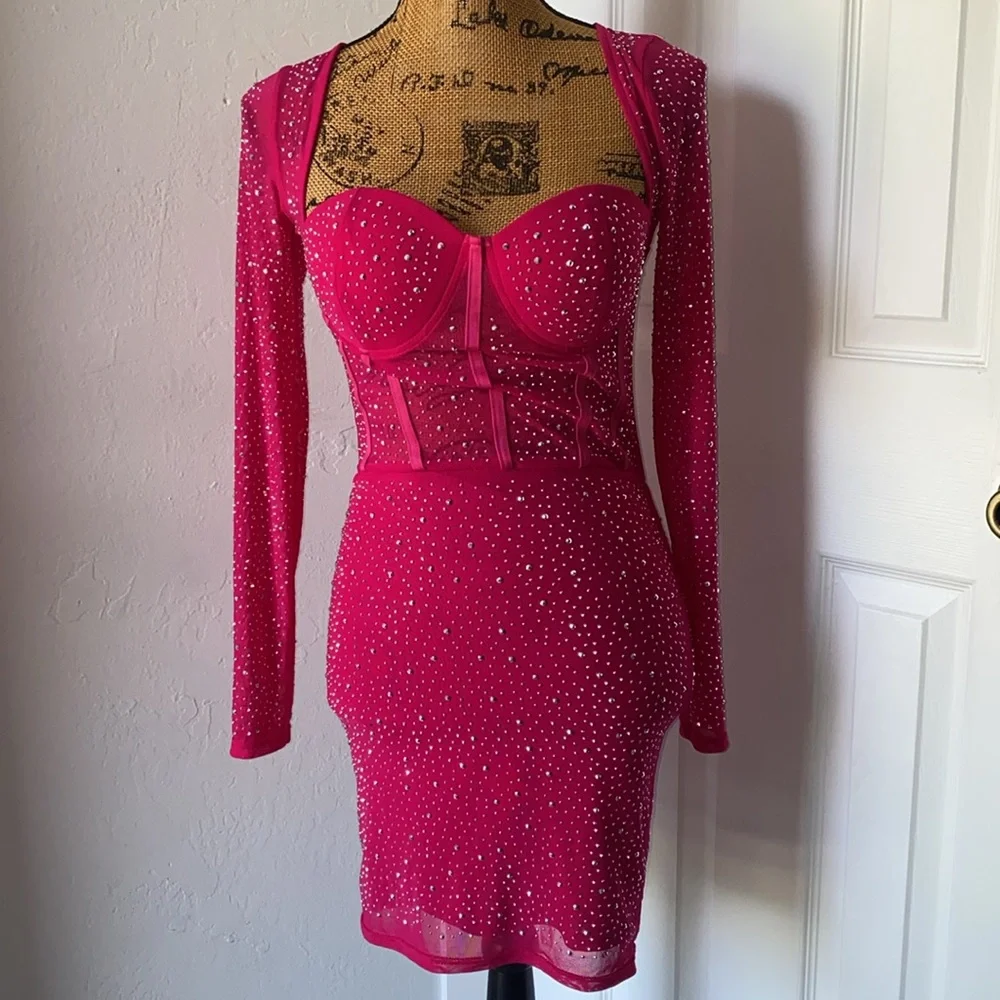 Medium dress - Picture 2 of 7